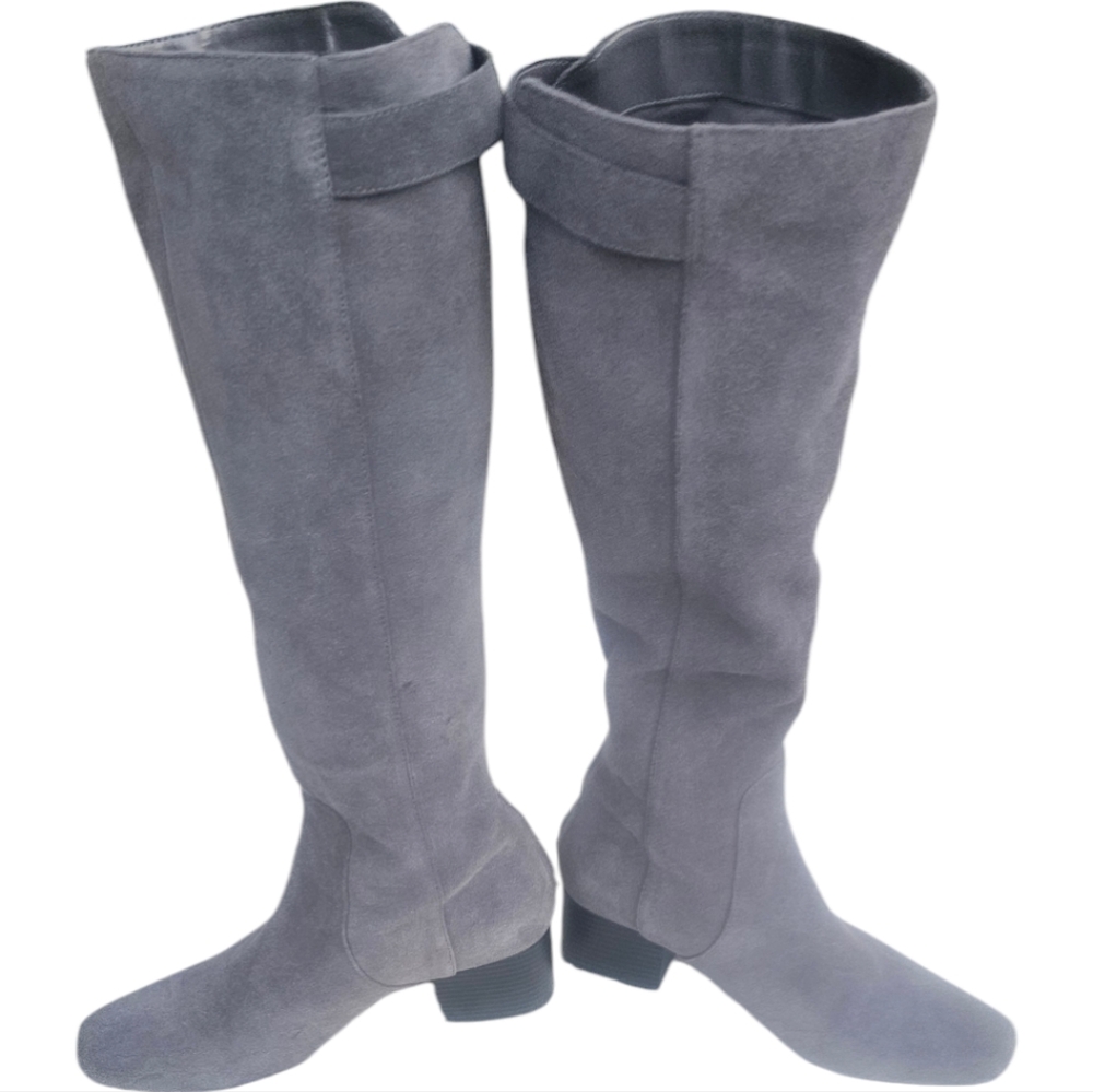Gray suede Bandolino boots 8.5